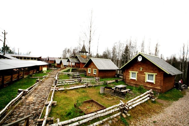 Гостиничный комплекс Кирочное, Ленинградская область. Официальный сайт Домик Тревел: цены 2025, возможность забронировать турбазу.