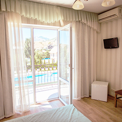 Отель SeaLand, Крым