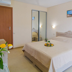 Отель Камелот, Малореченское, Крым