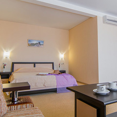 Отель Камелот, Малореченское, Крым