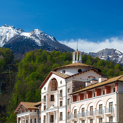 Отель Courtyard Marriott Sochi Krasnaya Polyana, Красная Поляна (бывш. Горки Город), Краснодарский край