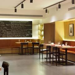 Отель Азимут Тульская, Москва, Московская область