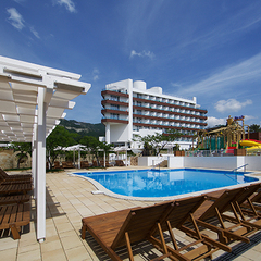 Отель Alean Family Resort & SPA Biarittz, Геленджик, Краснодарский край