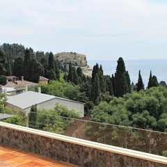 Вилла Олива-Арт, Крым