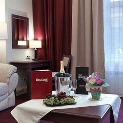 Гостиница Зе Бридж / The Bridge Horel, Санкт-Петербург, Ленинградская область