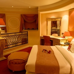 Отель Кроун Плаза / Crowne Plaza, Минская область