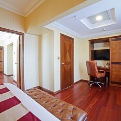 Отель Кроун Плаза / Crowne Plaza, Минская область