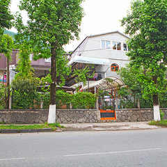 Отель Серебряный Двор, Гагра