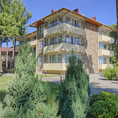 Клуб-отель Дельфин, Пицунда