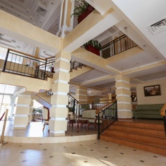 Клуб-отель Дельфин, Пицунда