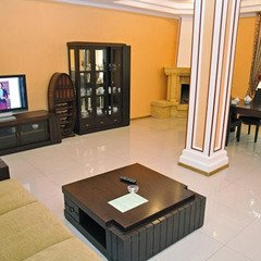 Клуб-отель Дельфин, Пицунда