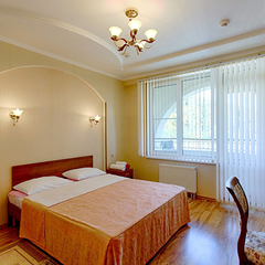 Клуб-отель Дельфин, Пицунда