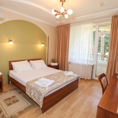 Клуб-отель Дельфин, Пицунда