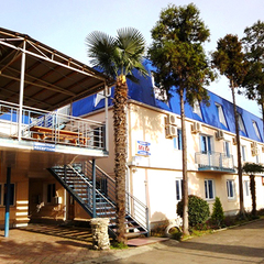 Гостиница Мега, Гагра