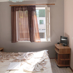 Гостиница Мега, Гагра