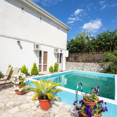 Гостиница Белые скалы, Гагра