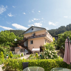 Гостиница Белые скалы, Гагра