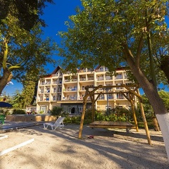 Пансионат Ривьера, Пицунда