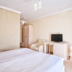 Гостиница Папа, Гагра