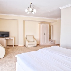 Гостиница Папа, Гагра