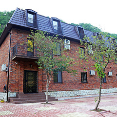 Отель Джанат, Сухум