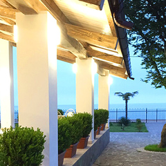 Отель Инжир Вилладж / Injir Village Hotel, Гудаута