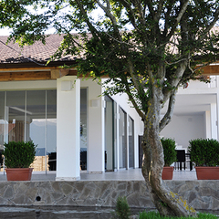 Отель Инжир Вилладж / Injir Village Hotel, Гудаута