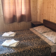 Гостевой дом Алекса (бывш. У Александры), Пицунда