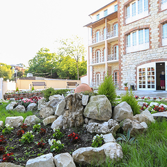 Гостиница Никополи, Гудаута