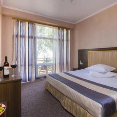 Отель Напра СПА / Napra SPA Hotel, Гагра