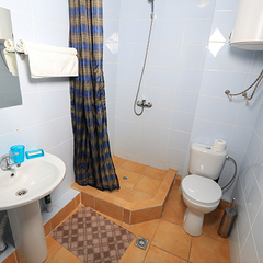 Гостиница Никополи, Гудаута