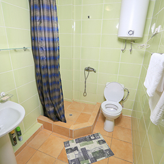 Гостиница Никополи, Гудаута