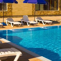 Отель Золотой якорь, Гудаута