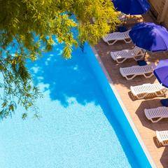 Отель Золотой якорь, Гудаута