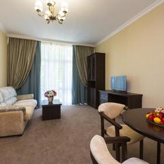 Отель Золотой якорь, Гудаута