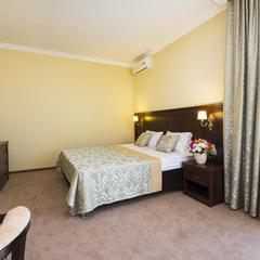 Отель Золотой якорь, Гудаута