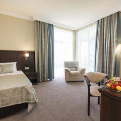 Отель Золотой якорь, Гудаута