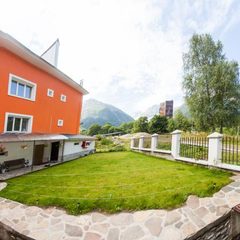 Отель Каприз, Домбай, Республика Карачаево-Черкесия