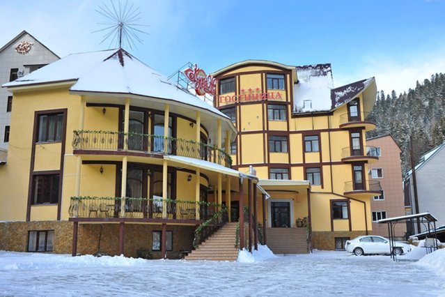 Kurazh Hotel