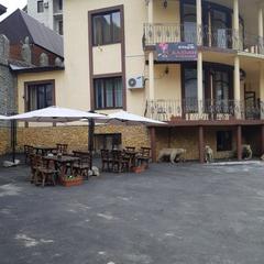 Отель Кураж, Домбай, Республика Карачаево-Черкесия 