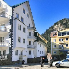 Отель Снежная королева, Домбай, Республика Карачаево-Черкесия 