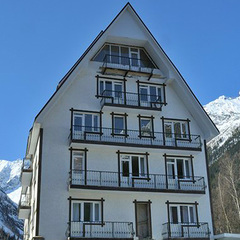 Гостиница Алатау-Люкс, Домбай, Республика Карачаево-Черкесия 