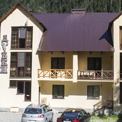 Гостиница Дубки, Домбай, Республика Карачаево-Черкесия 