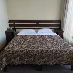 Отель Флора, Адлер, Краснодарский край