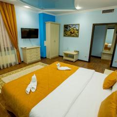 Отель Shine House, Адлер, Краснодарский край