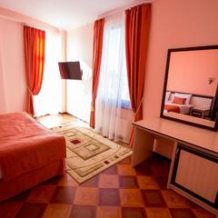 Отель Shine House, Адлер, Краснодарский край