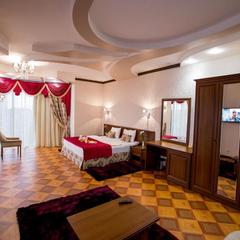 Отель Shine House, Адлер, Краснодарский край