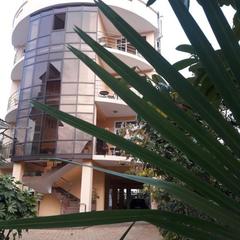 Гостевой дом Leo Grand, Адлер, Краснодарский край