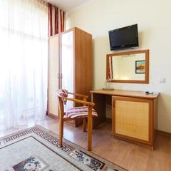 Отель Лаура, Адлер, Краснодарский край