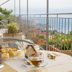 Усадьба У графского парка, Алупка, Крым